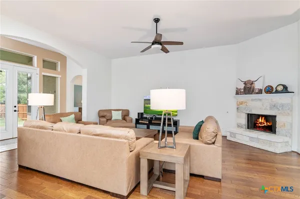 $425,000 | 472 Mission Hill Run, New Braunfels, TX 78132