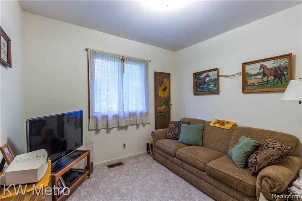 3526 Alida Avenue Rochester Hills, MI 48309 - Photo 17 of 22