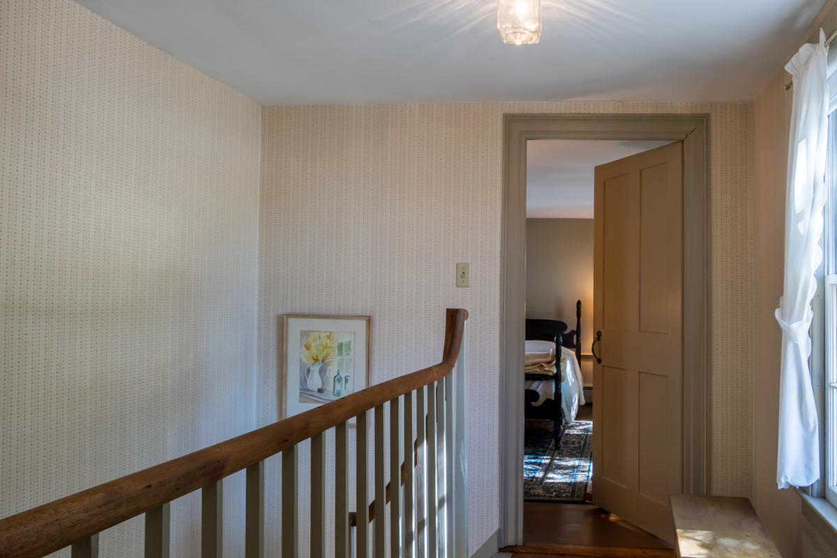 83 Gray Road North Yarmouth, ME 04097 - Photo 28 of 57 40-Upstairs Hallway (2 of 3)