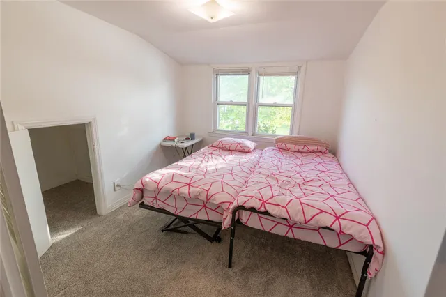 $1,349,999 | 563 Oxford Road, Cedarhurst, NY 11516