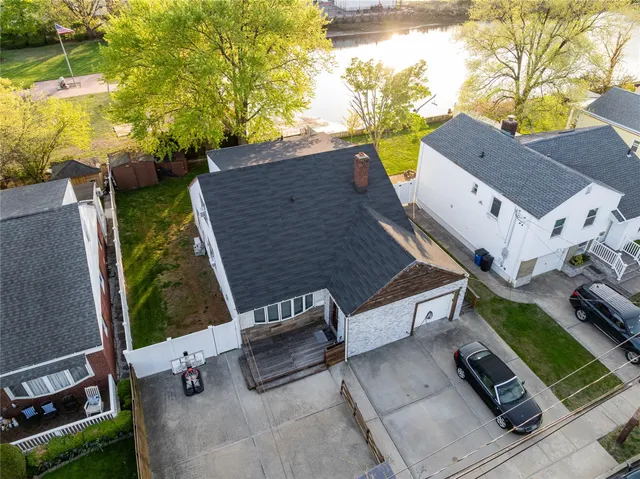 $1,349,999 | 563 Oxford Road, Cedarhurst, NY 11516