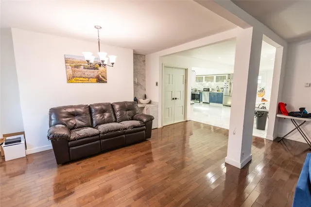 $1,349,999 | 563 Oxford Road, Cedarhurst, NY 11516