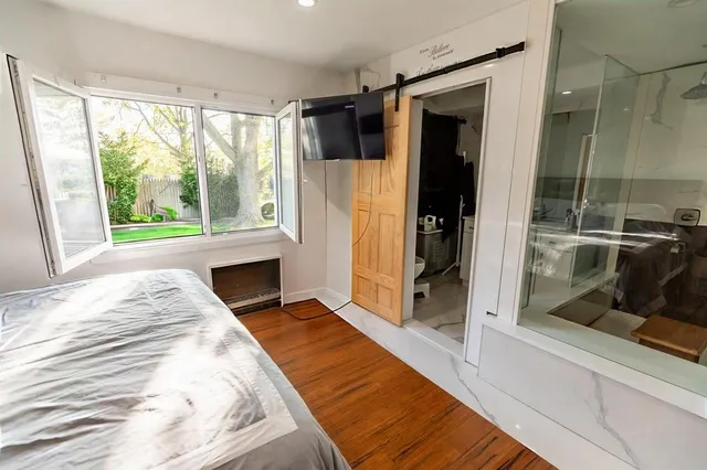 $1,349,999 | 563 Oxford Road, Cedarhurst, NY 11516