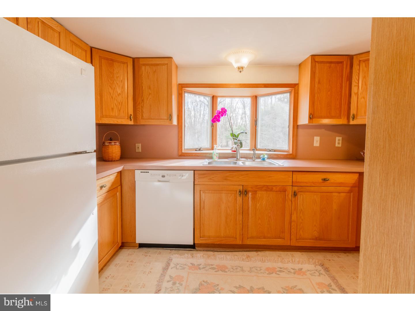 94 Monmouth Road Wrightstown, NJ 08562 - Photo 12 of 25 Gallery Image 12