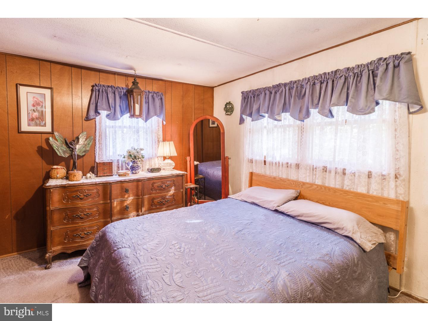 94 Monmouth Road Wrightstown, NJ 08562 - Photo 4 of 25 Gallery Image 4