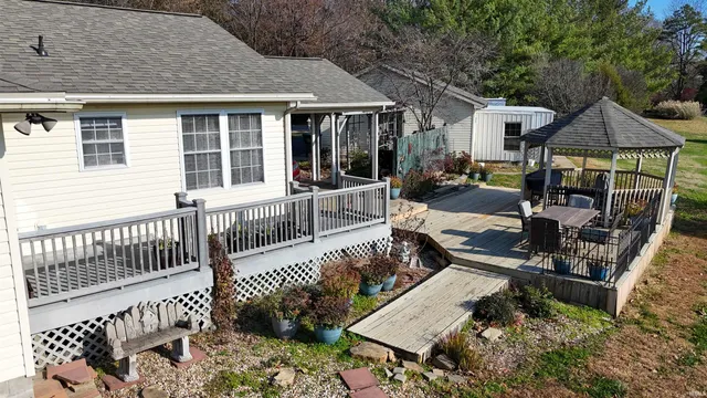 $314,900 | 7719 Highway 66, Wadesville, IN 47638