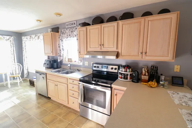 $314,900 | 7719 Highway 66, Wadesville, IN 47638