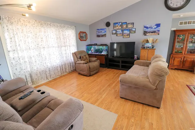 $314,900 | 7719 Highway 66, Wadesville, IN 47638