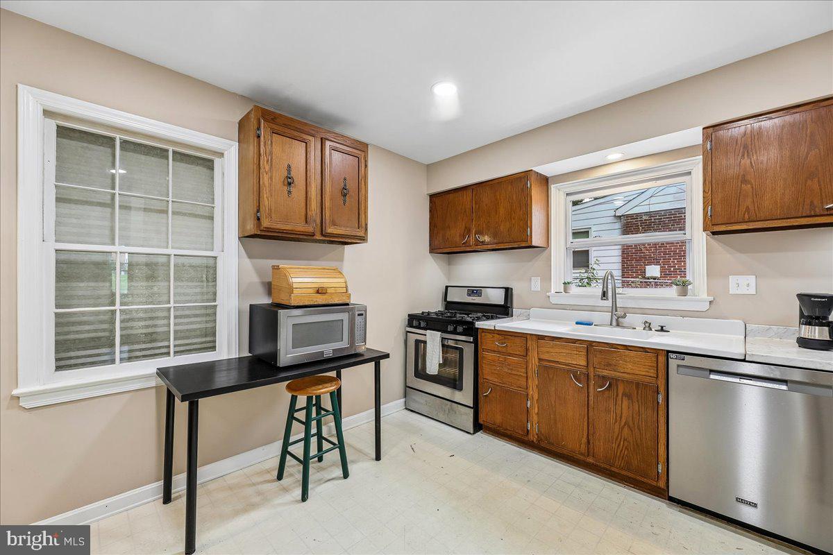 2709 Fenimore Road Silver Spring, MD 20902 - Photo 8 of 41 Kitchen