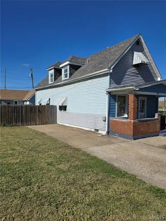$115,000 | 1437 Grand Avenue, Granite City, IL 62040