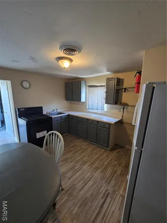 $115,000 | 1437 Grand Avenue, Granite City, IL 62040