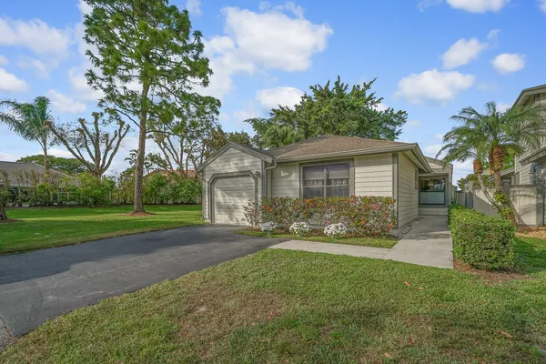 $2,600 | 2492 Bedford Mews Drive, Wellington, FL 33414