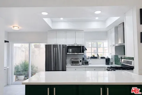 $545,000 | 800 Glenway Drive, Unit 113, Inglewood, CA 90302