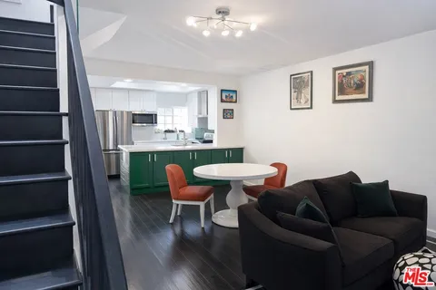 $545,000 | 800 Glenway Drive, Unit 113, Inglewood, CA 90302