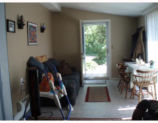 9 West View Street Warwick, RI 02889 - Photo 4 of 6 Den/Family/Great Room.