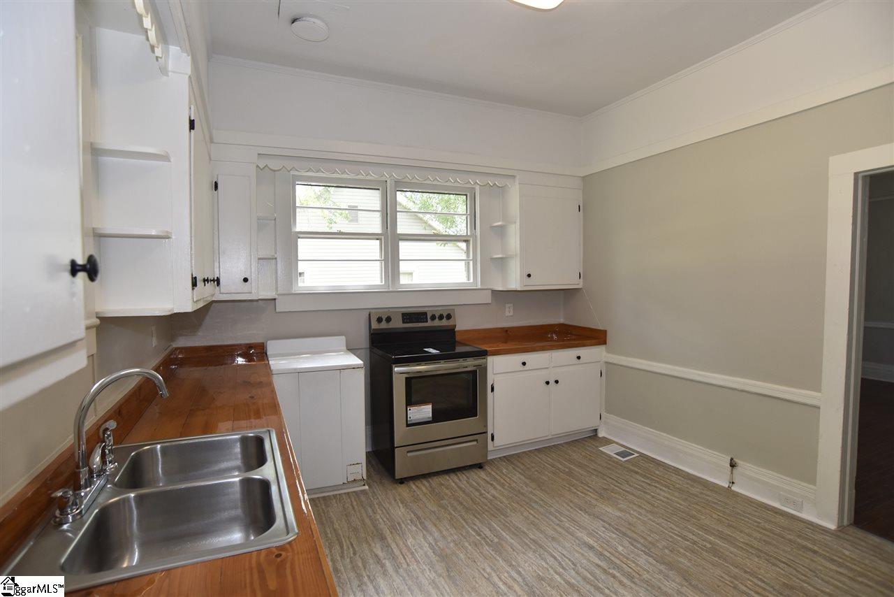 4 Geer Street Greer, SC 29650 - Photo 5 of 14 Gallery Image 5
