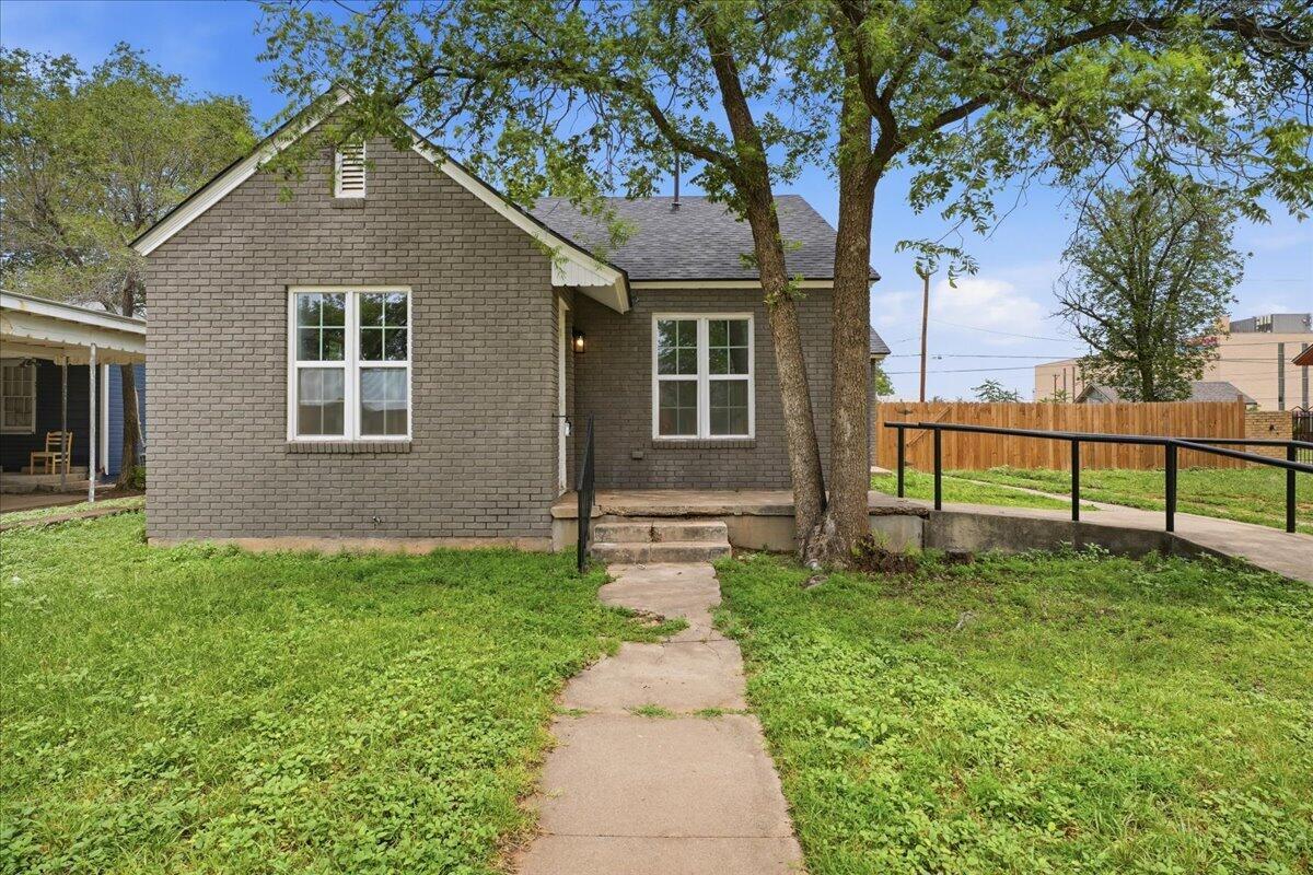 1906 22nd Street Lubbock, TX 79411 - Photo 2 of 14 02-2