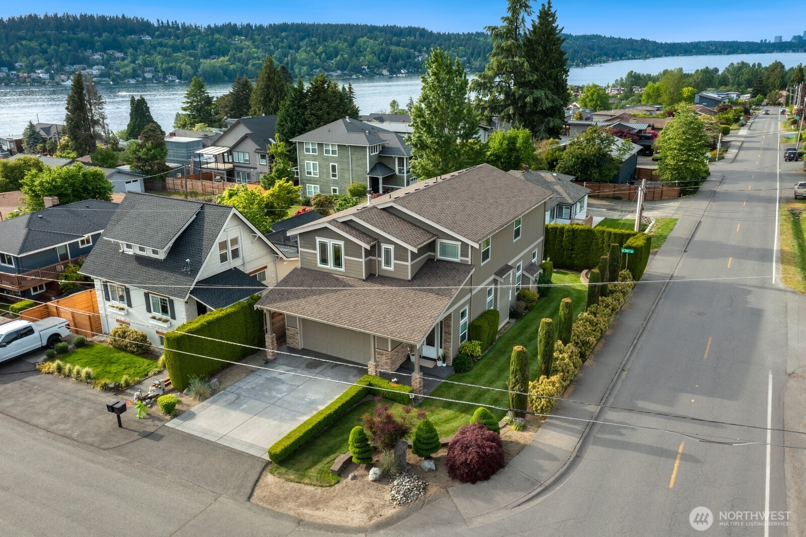 1222 North 36th Street Renton, WA 98056 - Photo 2 of 30