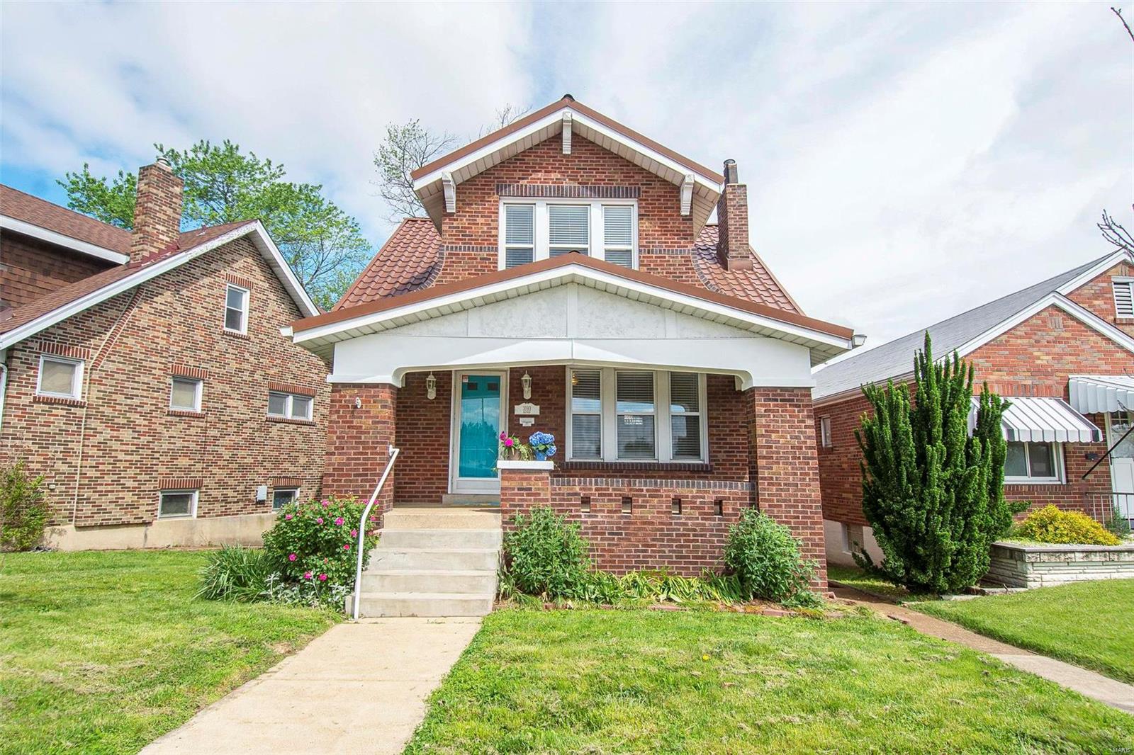 3193 Watson Road St. Louis, MO 63139 - Photo 1 of 34
