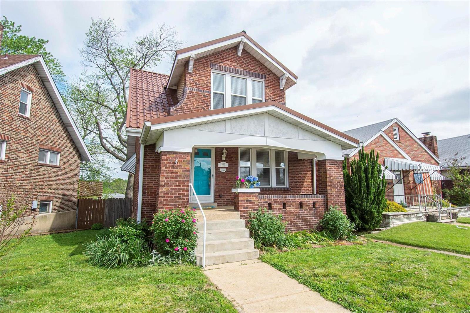 3193 Watson Road St. Louis, MO 63139 - Photo 3 of 34