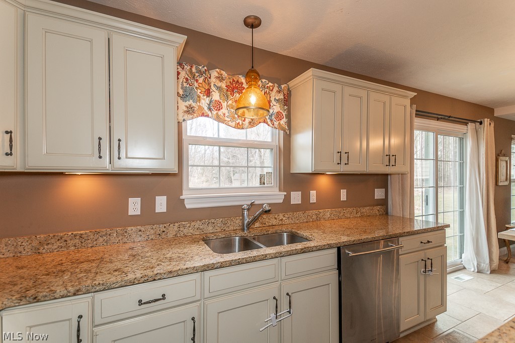 11195 Colburn Road Painesville, OH 44077 - Photo 6 of 23