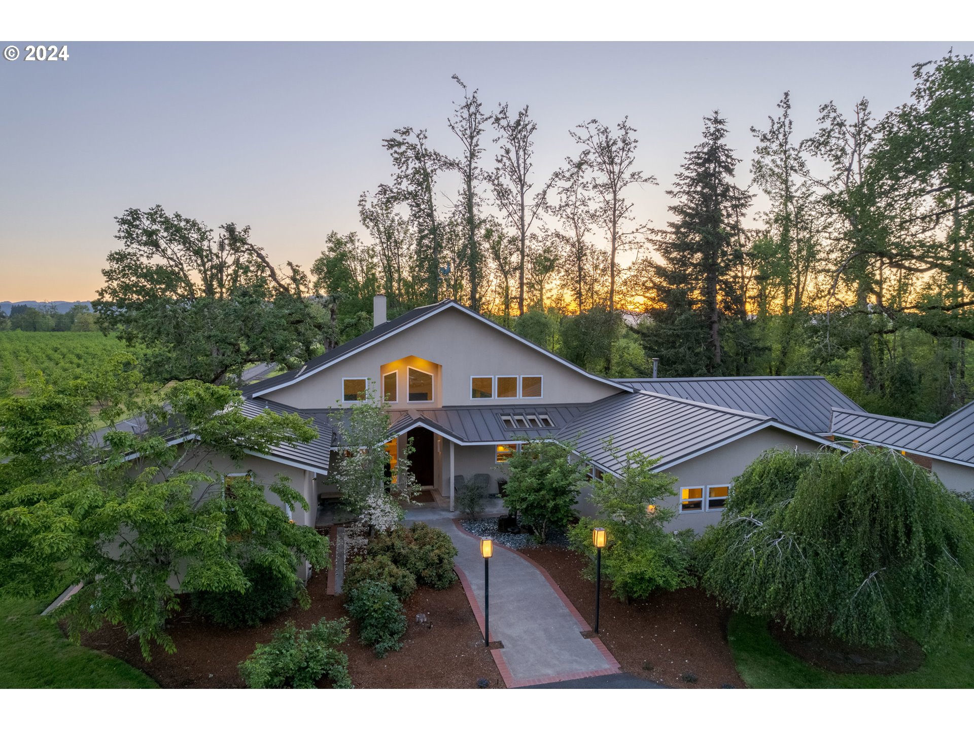 82675 Sears Road Creswell, OR 97426 - Photo 3 of 47 Gallery Image 3