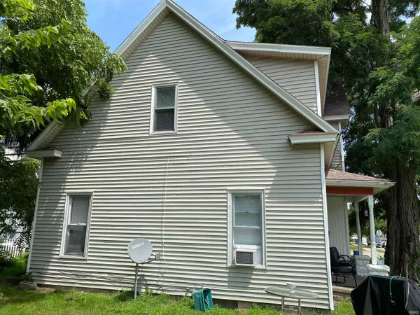 $203,000 | 803 North Main Street, Mishawaka, IN 46545