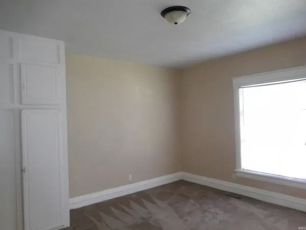 $203,000 | 803 North Main Street, Mishawaka, IN 46545