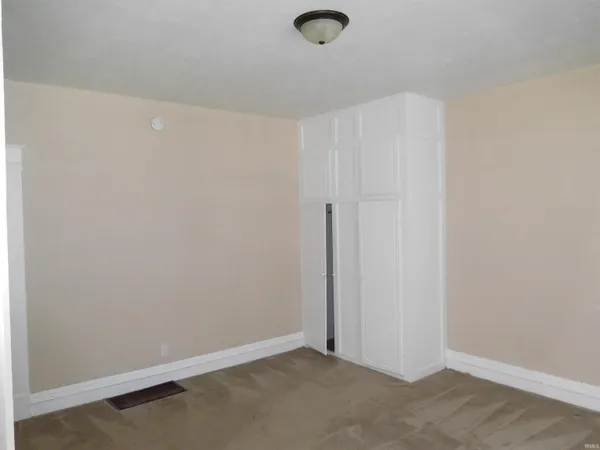 $203,000 | 803 North Main Street, Mishawaka, IN 46545