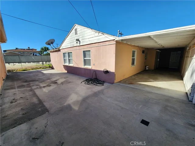 a view of a storage & utility room