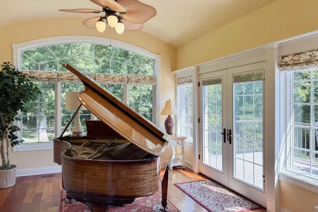 $875,000 | 163 Russell Road, Oregon, IL 61061