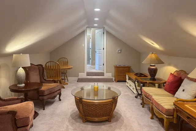 $875,000 | 163 Russell Road, Oregon, IL 61061