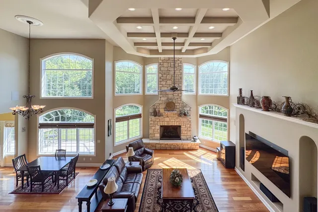 $875,000 | 163 Russell Road, Oregon, IL 61061