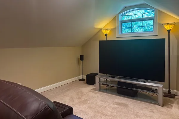 $799,500 | 163 Russell Road, Oregon, IL 61061