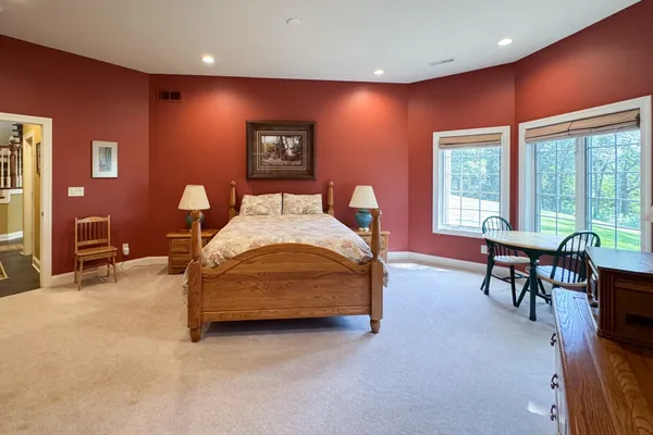 $799,500 | 163 Russell Road, Oregon, IL 61061