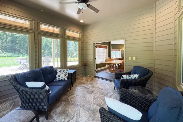 $875,000 | 163 Russell Road, Oregon, IL 61061