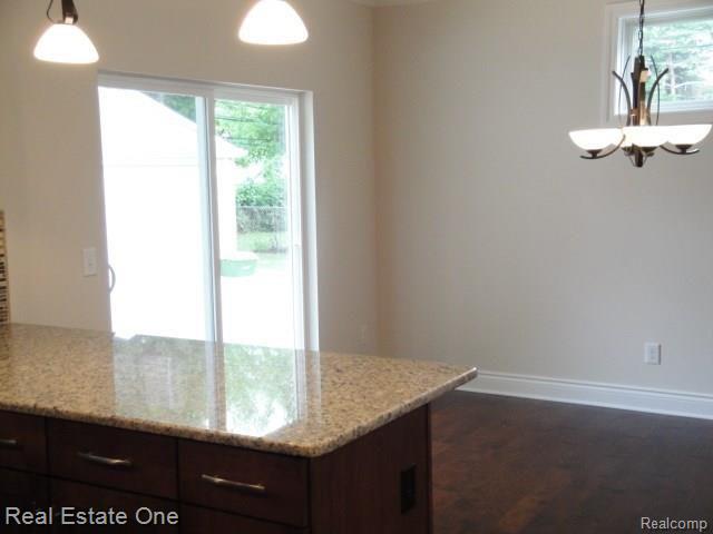 3010 Cumberland Road Berkley, MI 48072 - Photo 15 of 30 DSC02577.jpg