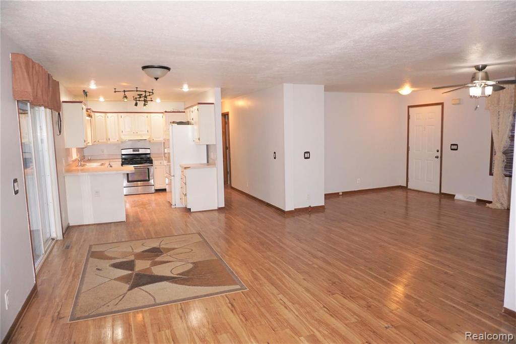 4345 Livernois Road Troy, MI 48098 - Photo 4 of 25