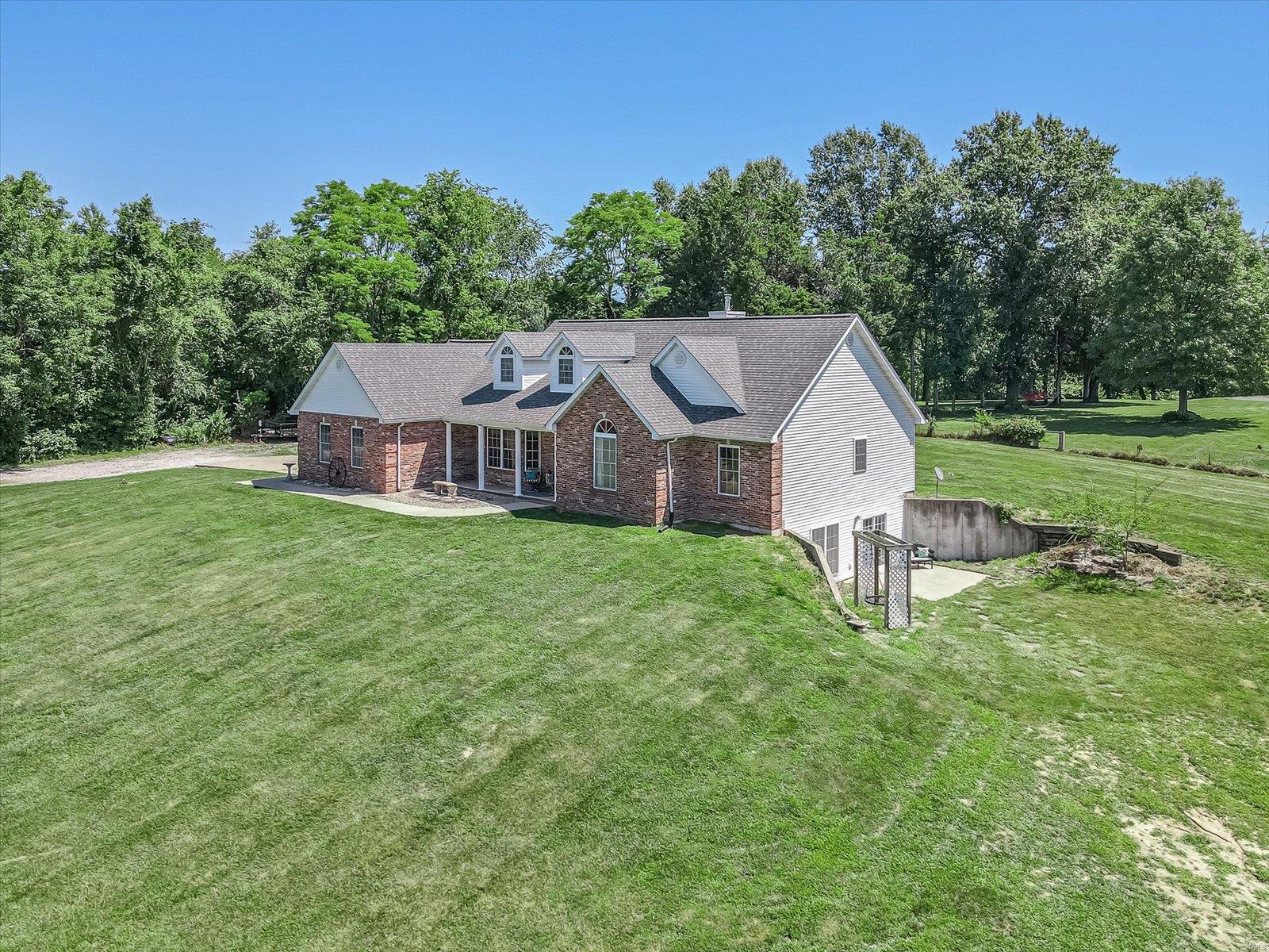 7705 Brakhane Road Edwardsville, IL 62025 - Photo 31 of 44
