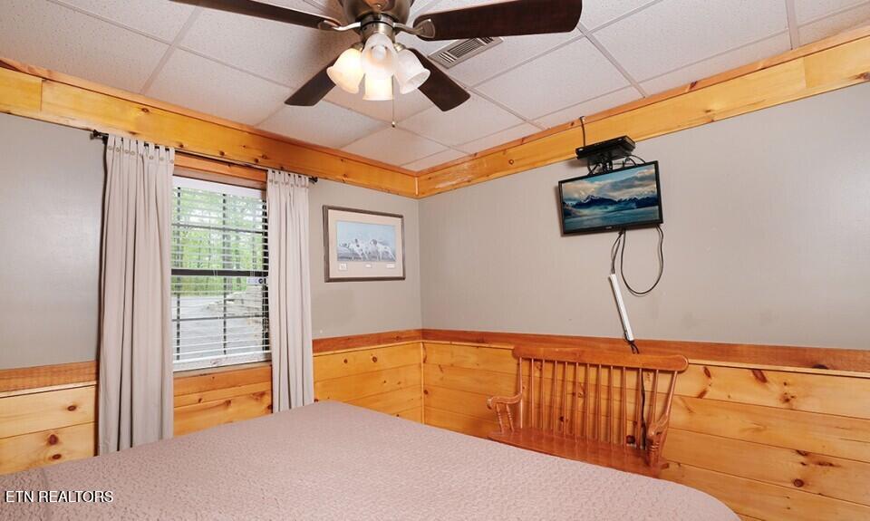 623 Iron Mountain Road Pigeon Forge, TN 37863 - Photo 27 of 45 pigeon-forge-cabin-rocky-top-bedroom-6_c