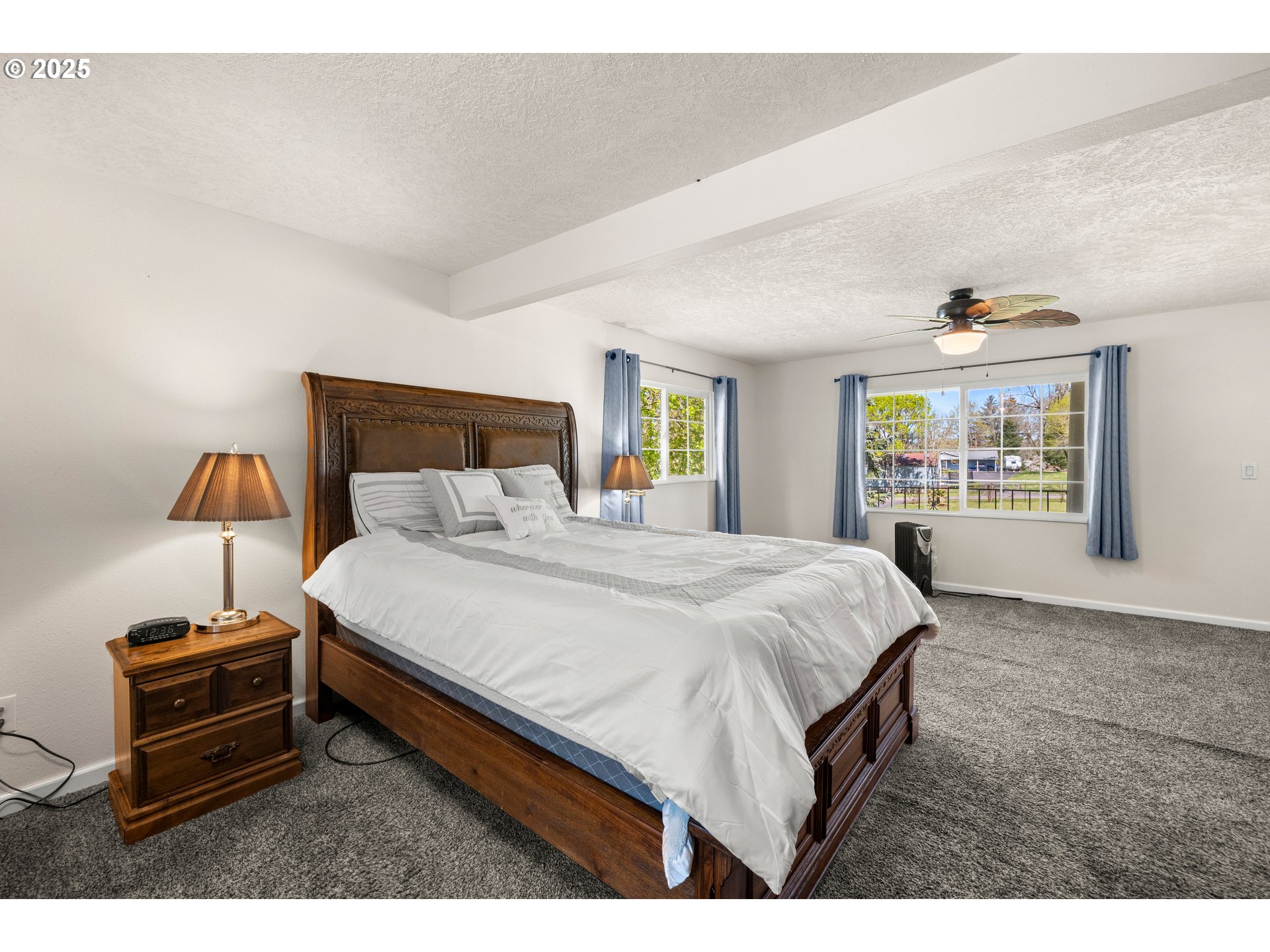 35000 Southeast Bell Maple Drive Boring, OR 97009 - Photo 23 of 43 Owner's Suite Bedroom