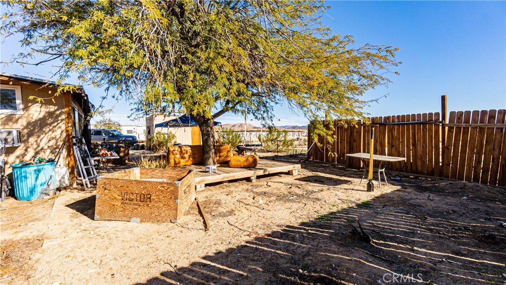 3606 Mojave Road Twentynine Palms, CA 92277 - Photo 27 of 47 a view of outdoor space with seating