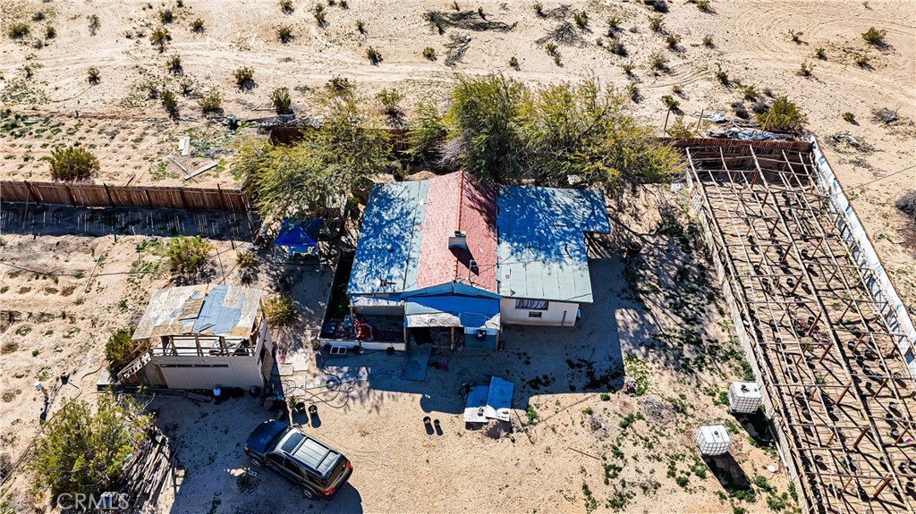 3606 Mojave Road Twentynine Palms, CA 92277 - Photo 4 of 47 a view of a terrace with a bench