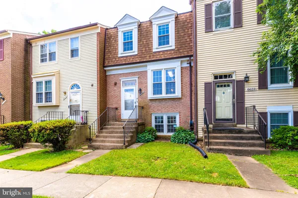 $3,400 | 8657 Dellway Lane, Vienna, VA 22180