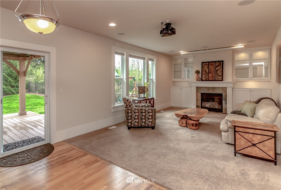 1801 Queen Place Northeast Renton, WA 98056 - Photo 11 of 25