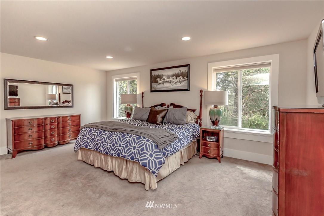 1801 Queen Place Northeast Renton, WA 98056 - Photo 15 of 25