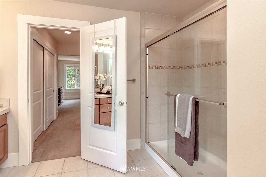 1801 Queen Place Northeast Renton, WA 98056 - Photo 17 of 25