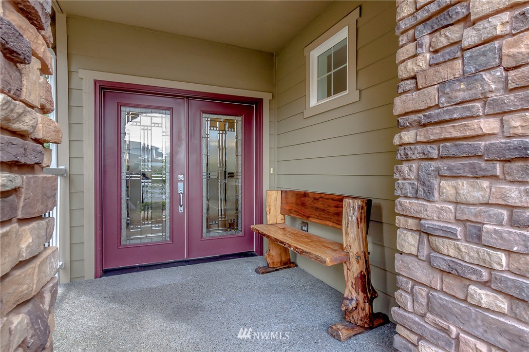 1801 Queen Place Northeast Renton, WA 98056 - Photo 3 of 25