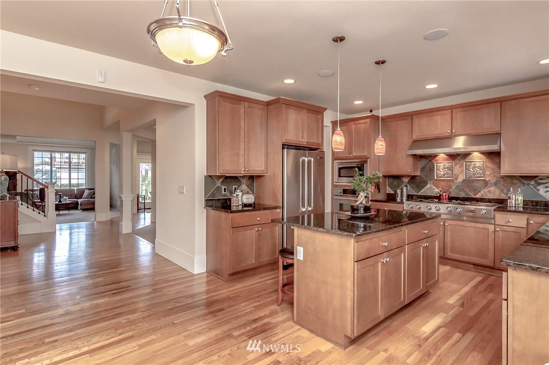 1801 Queen Place Northeast Renton, WA 98056 - Photo 8 of 25
