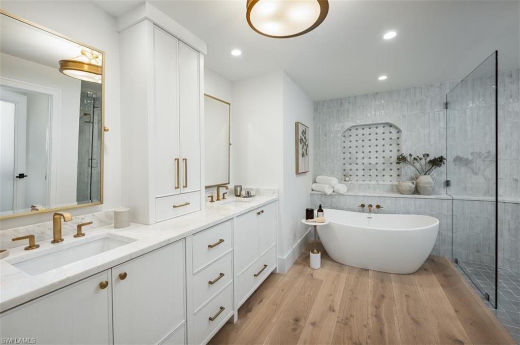 22 Las Brisas Way, Unit 23 Naples, FL 34108 - Photo 10 of 18